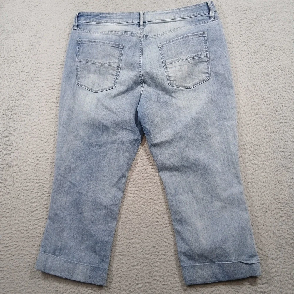 New York & Company Soho Curvy Crop Light Wash Denim Jeans Women's‎ Size 14 EUC